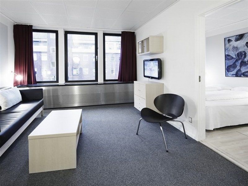 Manon Les Suites Guldsmeden Copenaghen Esterno foto A typical room at the hotel
